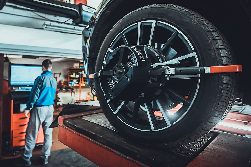 Faça um alinhamento e balanceamento na Chevrolet Proeste
